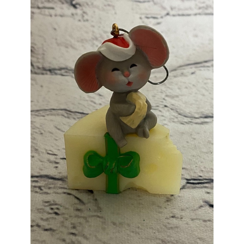 Vintage Hallmark Keepsake‎ Mouse On Cheese Decorative Christmas Ornament